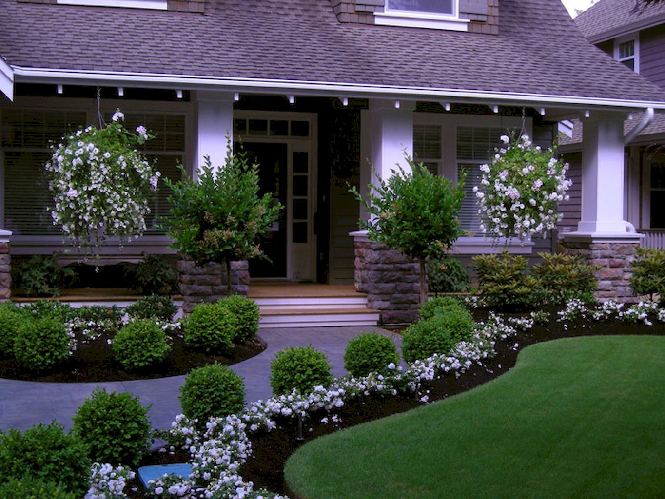 5 Ways Landscaping Can Improve the Value of Your Home